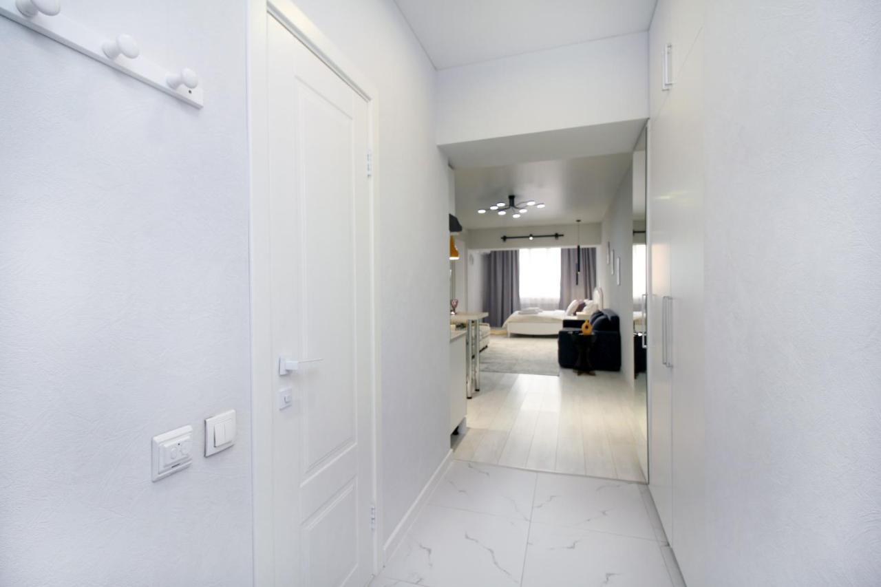 Уютная Квартира-Студия В Центре Алматы Exterior photo